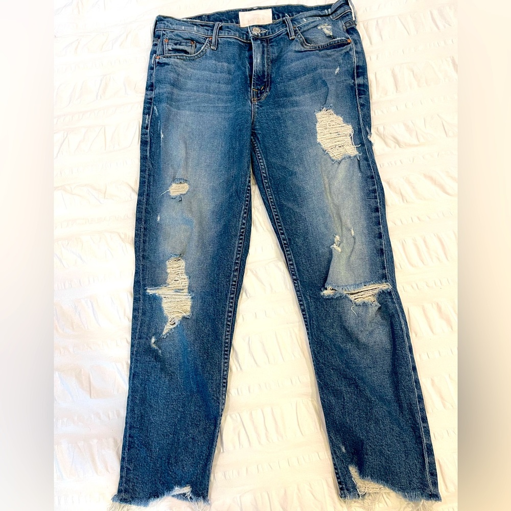 Distressed Mother “the sinner” jeans. Size 28.